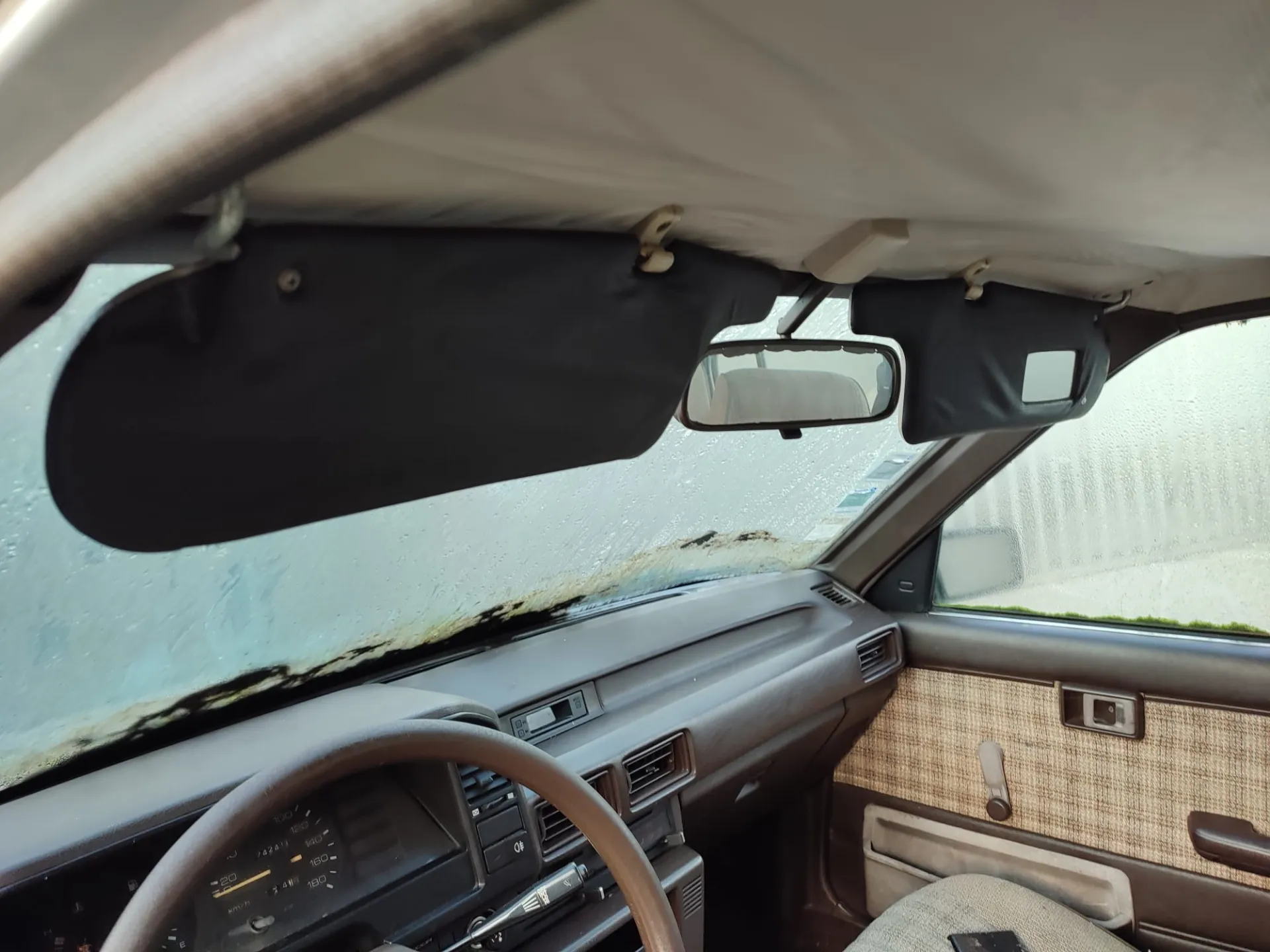 Corolla Sedan  TOYOTA Corolla Sedan (_E18_, ZRE17_) Imagem-17